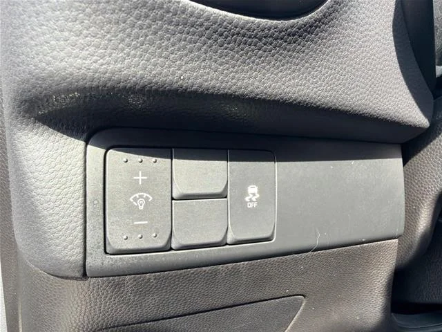 Used 2015 Bright Silver Kia  image 20