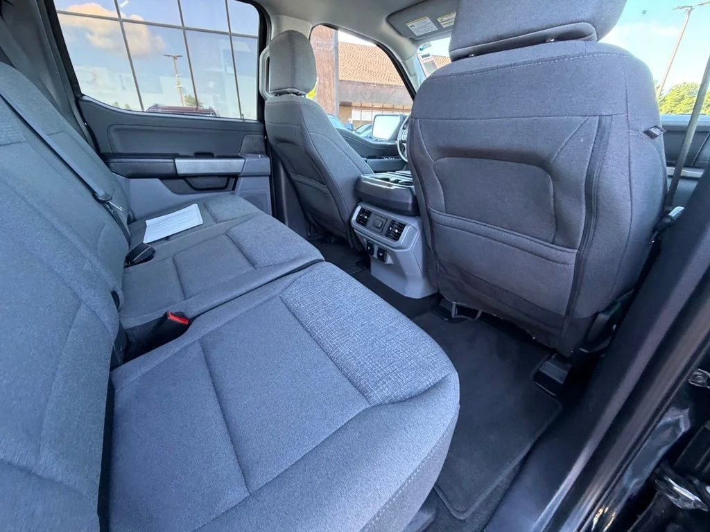 Used 2024 Black Ford XLT image 47