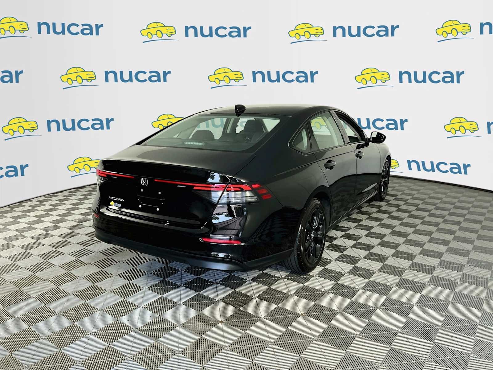 Used 2025 Crystal Black Pearl Honda SE image 7