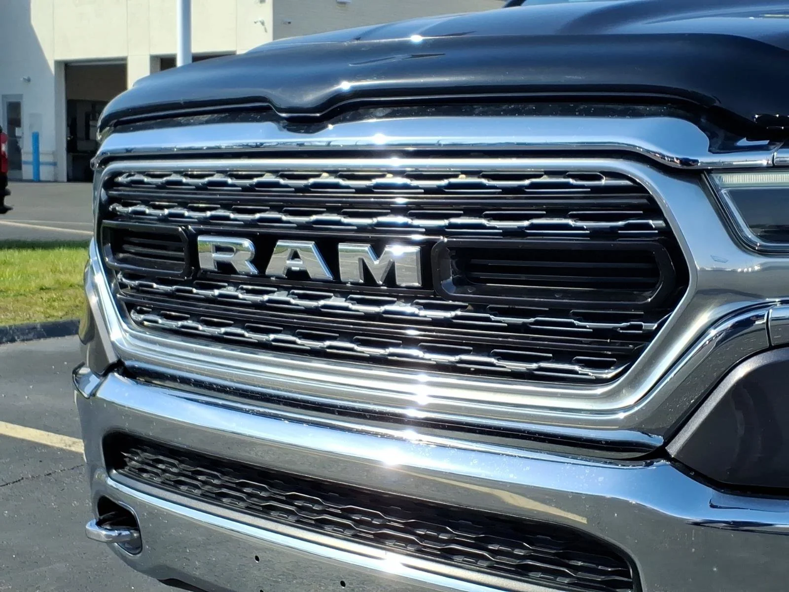 Used 2024 Granite Crystal Metallic Clearcoat Ram Limited image 33