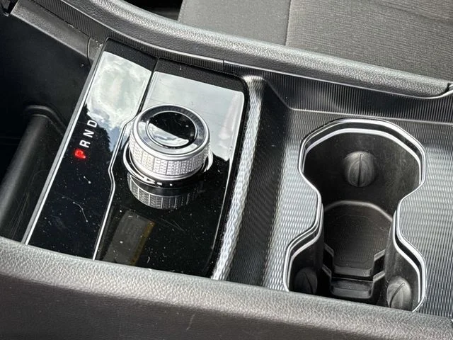 Used 2024 Silver Jeep Laredo image 37