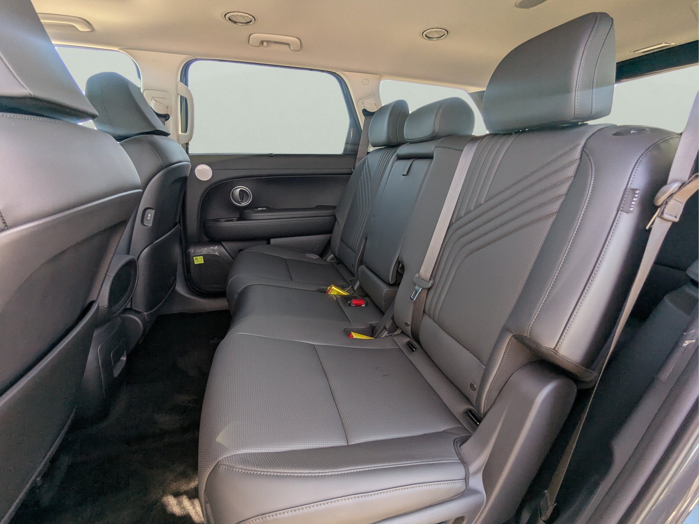 New 2027 Ecotronic Gray Pearl Hyundai SEL Premium FWD image 16