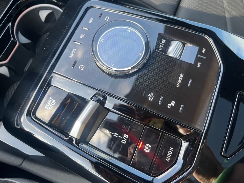 2025 BMW i5 40 - Photo 17