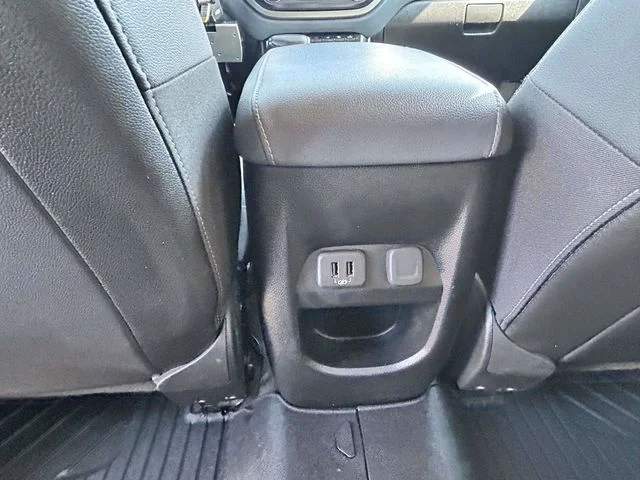 Used 2020 Summit White Chevrolet Z71 image 13