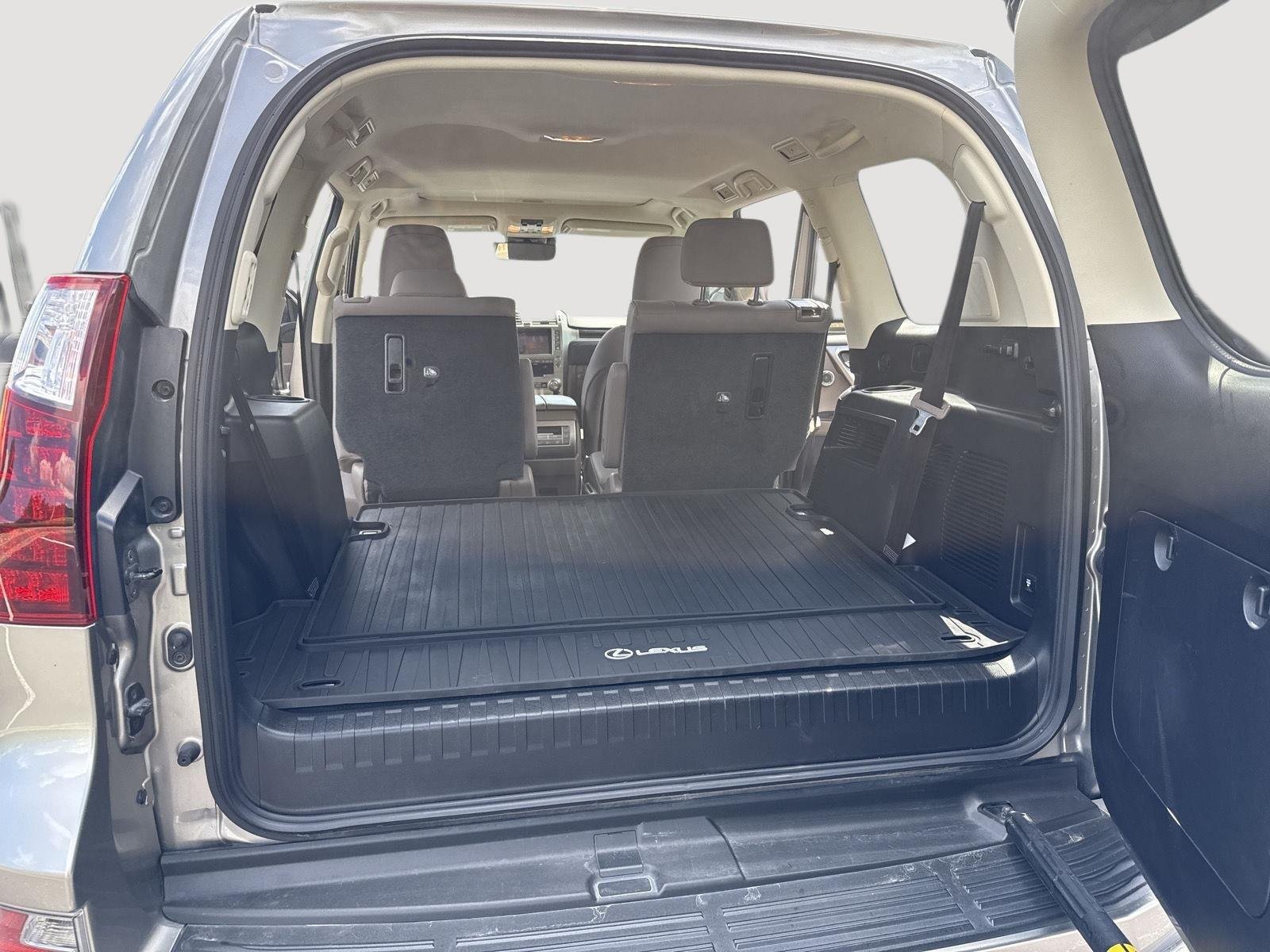Used 2021 Atomic Silver Lexus GX 460 Premium image 32