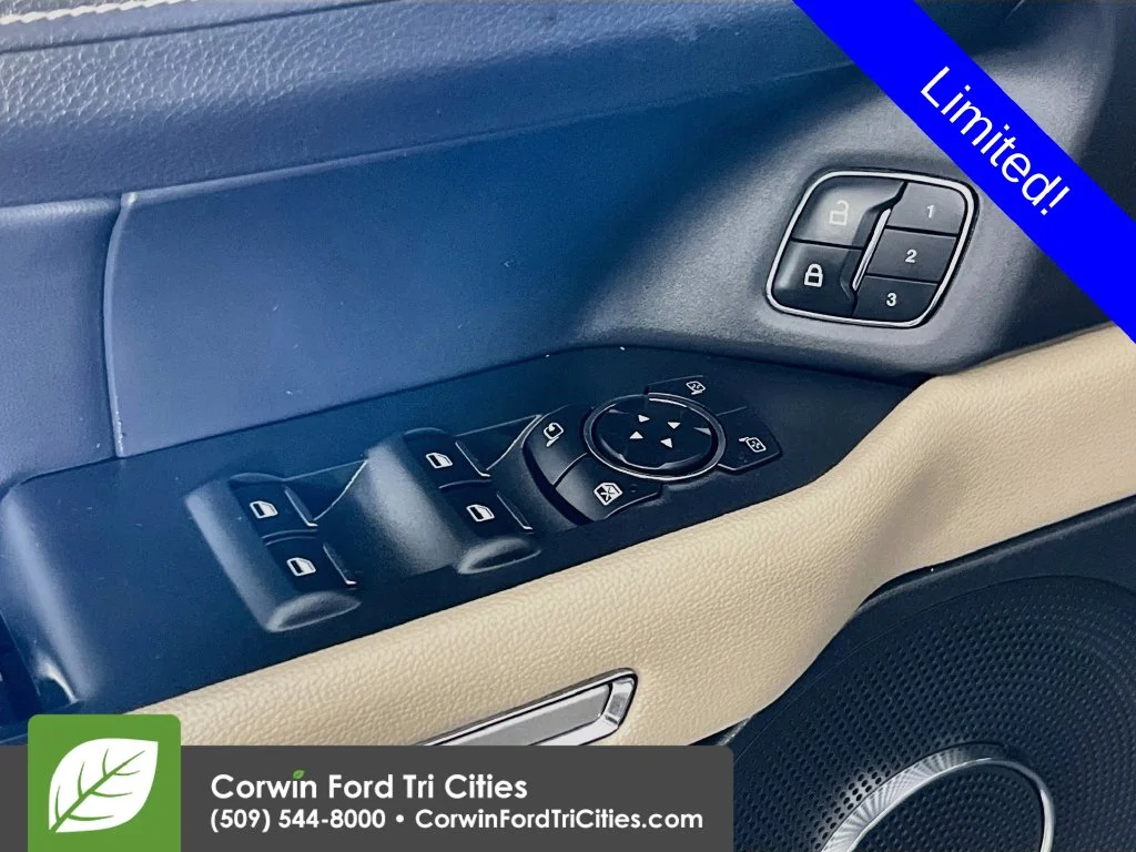 Used 2022 Blue Ford Limited image 11