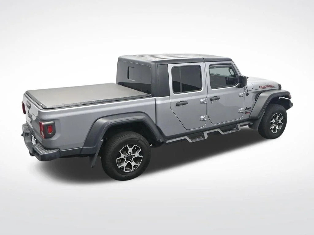 Used 2020 Billet Silver Metallic Clearcoat Jeep Sport image 33