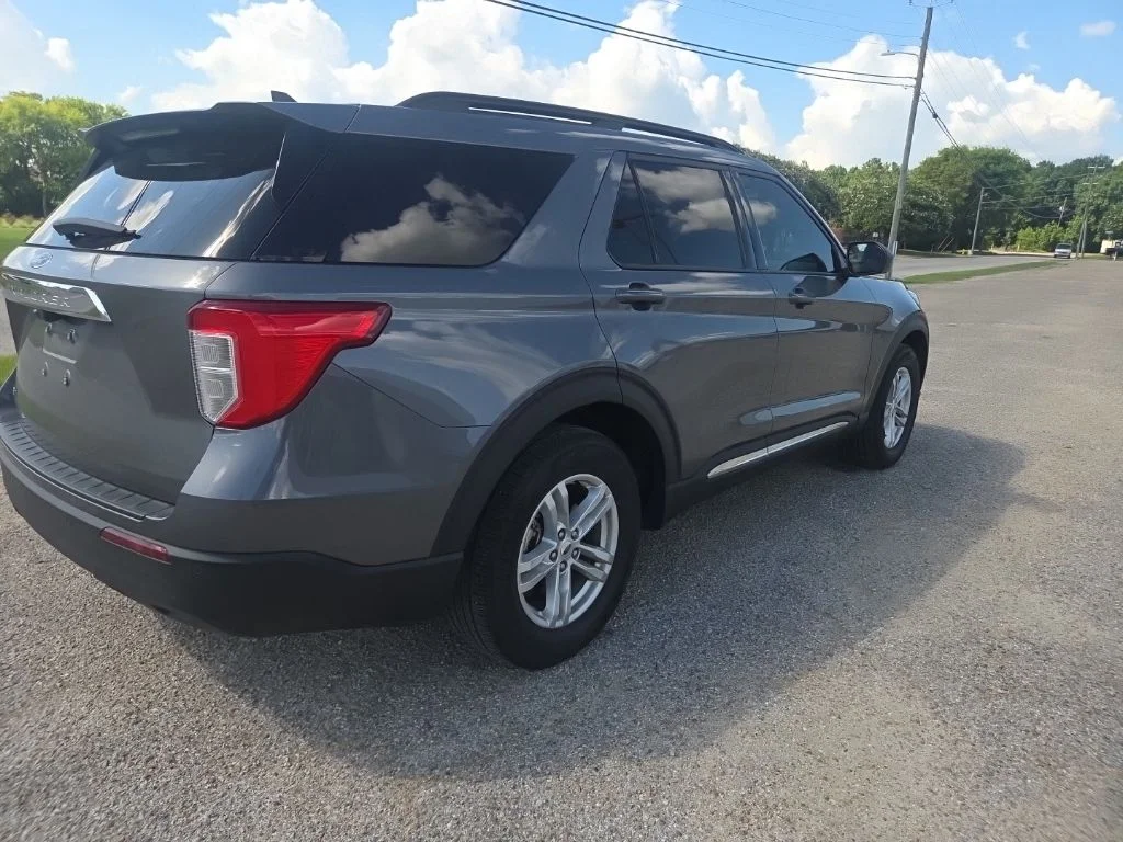 Certified Used 2023 Gray Ford XLT image 10