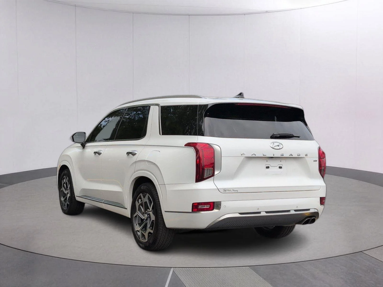 Used 2022 Hyper White Hyundai Calligraphy image 3