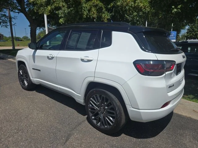 Used 2022 White Jeep Limited image 5