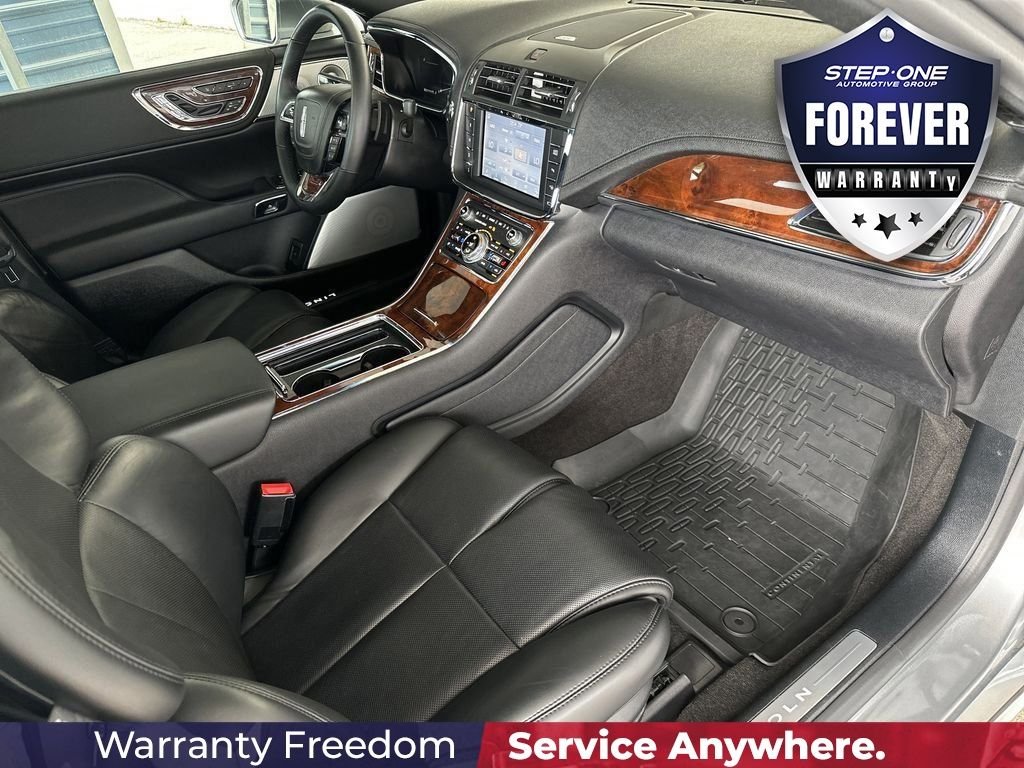 Used 2020 Silver Lincoln Reserve image 37