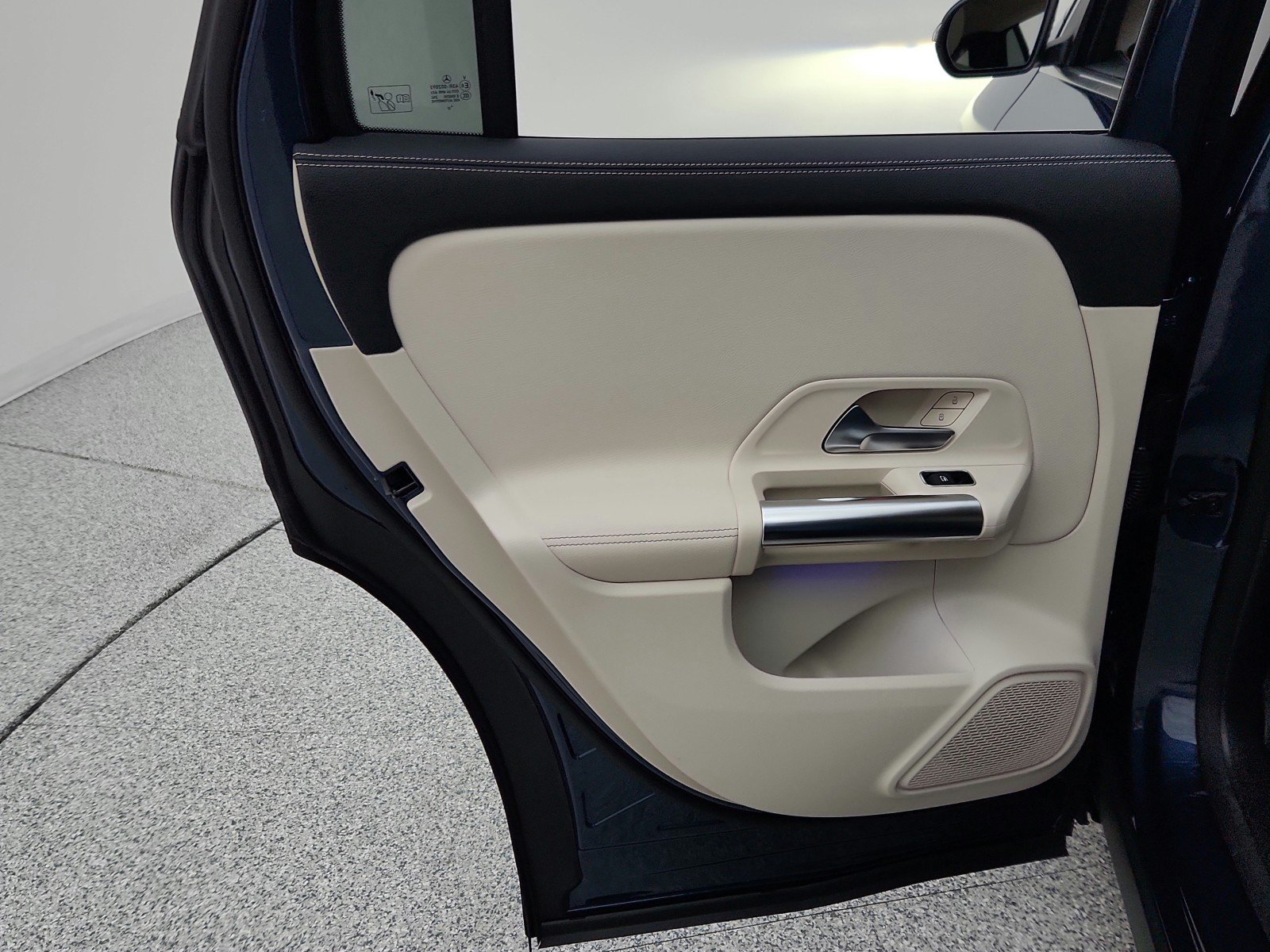 Used 2023 Denim Blue Metallic Mercedes-Benz GLA 250 image 23