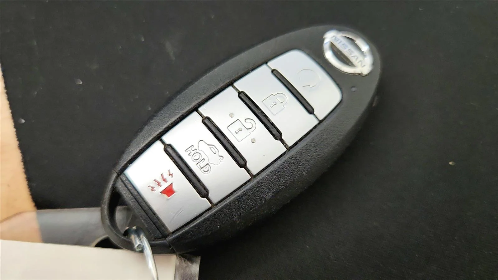Used 2022 Gun Metallic Nissan 2.5 SV image 21