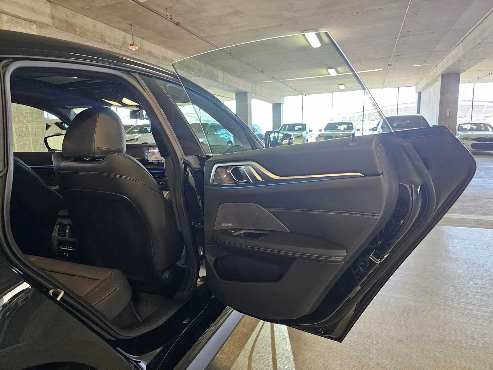 New 2026 Black Sapphire Metallic BMW xDrive40 image 36