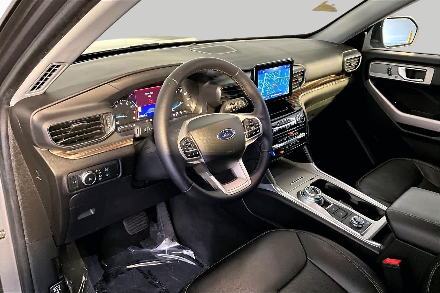 Used 2022 Carbonized Gray Ford Limited image 18