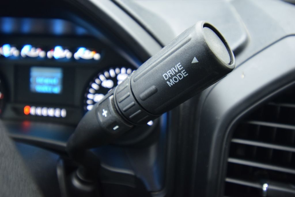Used 2020 Black Metallic Ford XL image 25