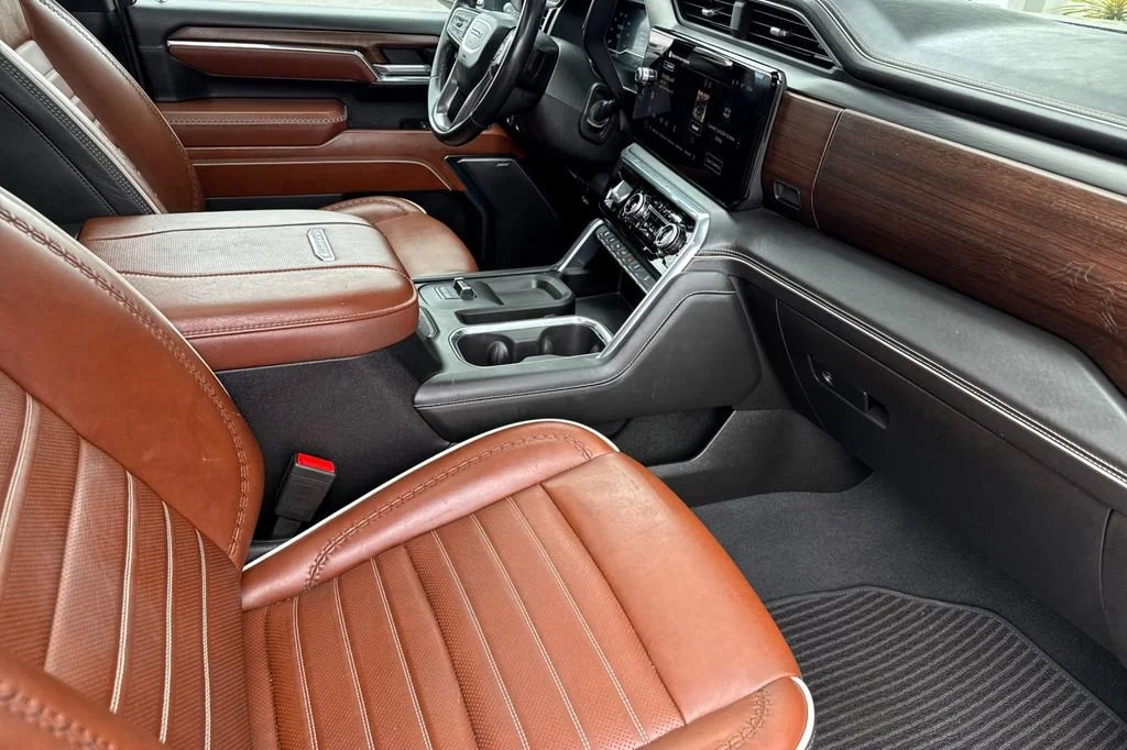 2024 GMC Sierra 3500HD Denali Ultimate - Photo 15