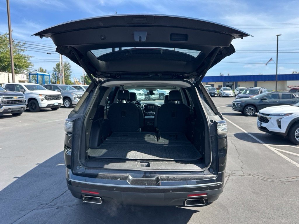 Used 2019 Mosaic Black Metallic Chevrolet Premier image 13