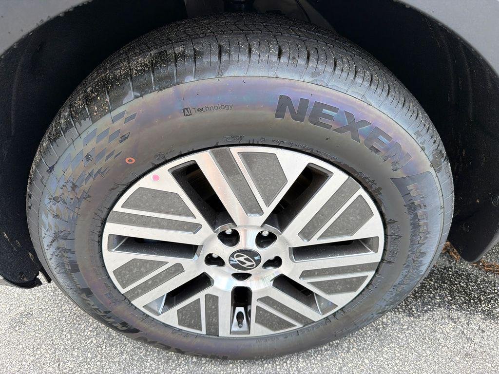 New 2026 White Hyundai Blue SEL Premium 7P image 11