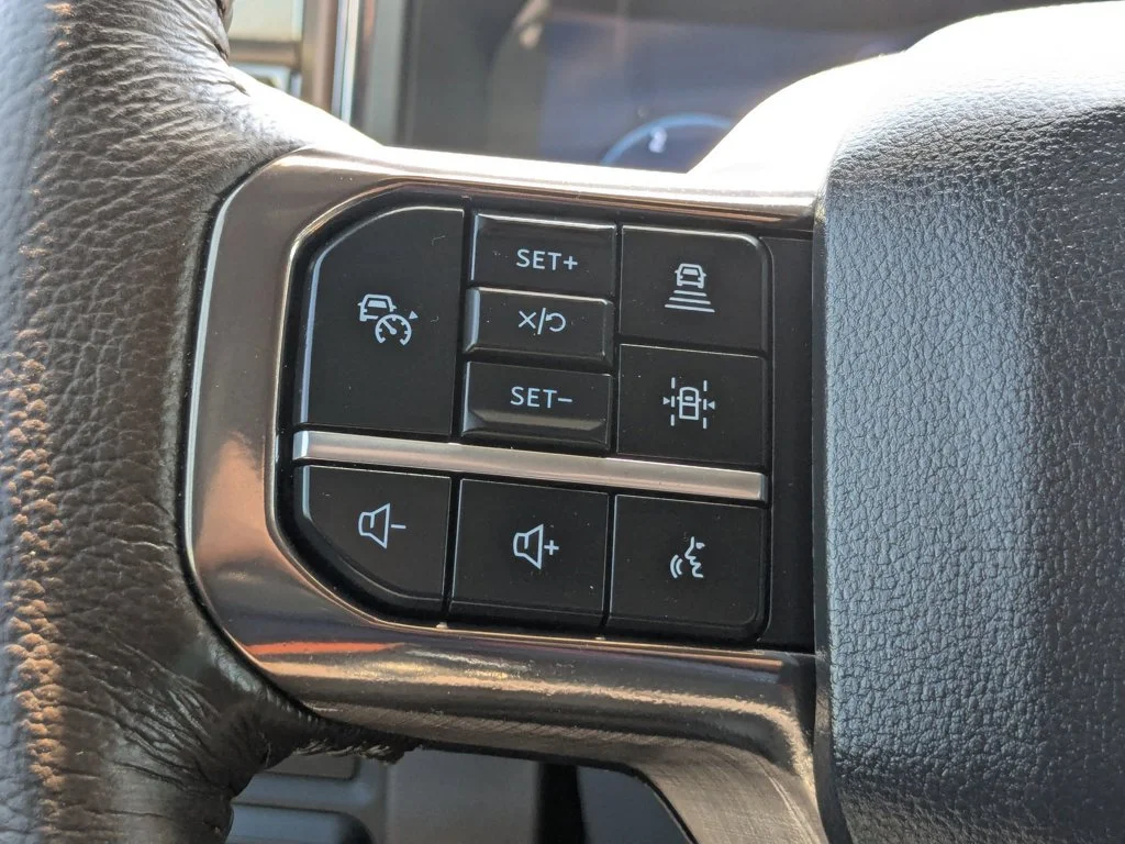 Used 2024  Ford King Ranch image 23