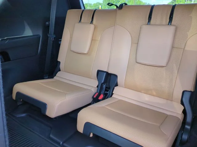 Used 2024 White Lexus 600 Premium image 24