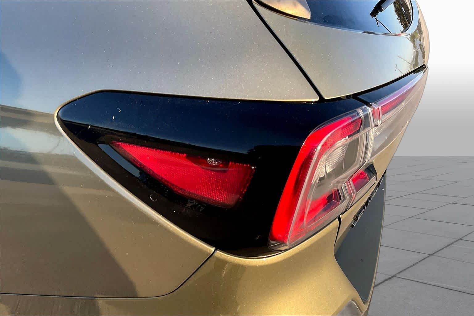 Used 2023 Autumn Green Metallic Subaru Onyx Edition image 28