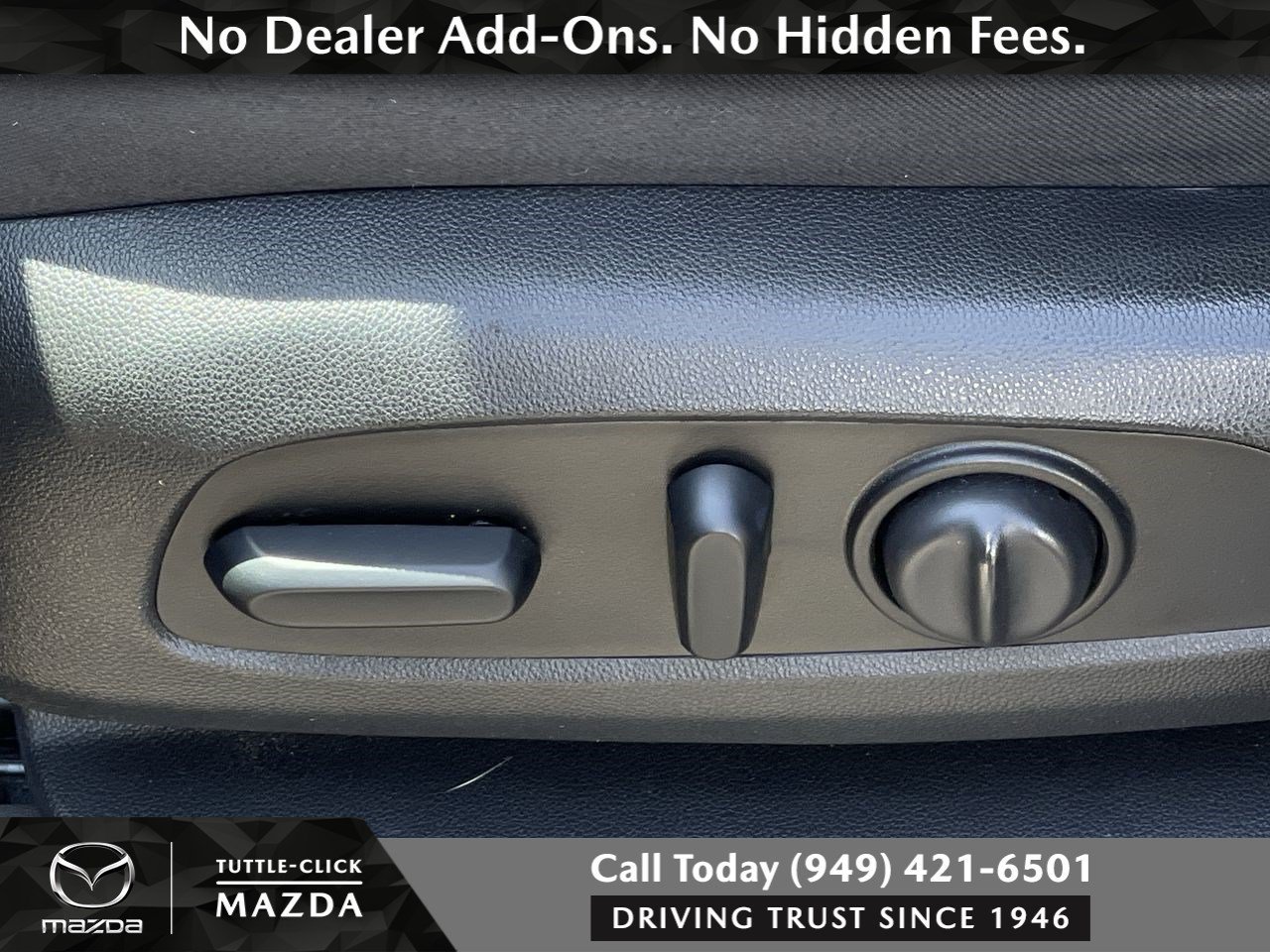 Used 2019 Pepperdust Metallic Chevrolet LT Cloth image 33