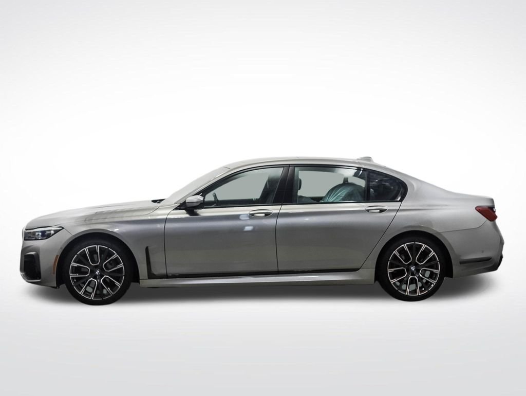 Used 2022 BMW 7 Series 740i with VIN WBA7T4C03NCH16437 for sale in Minneapolis, Minnesota