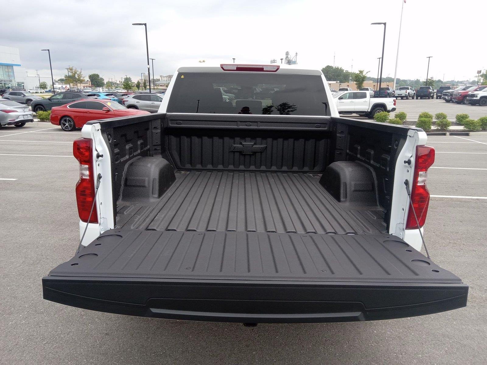 New 2026 Summit White Chevrolet Custom Trail Boss image 28
