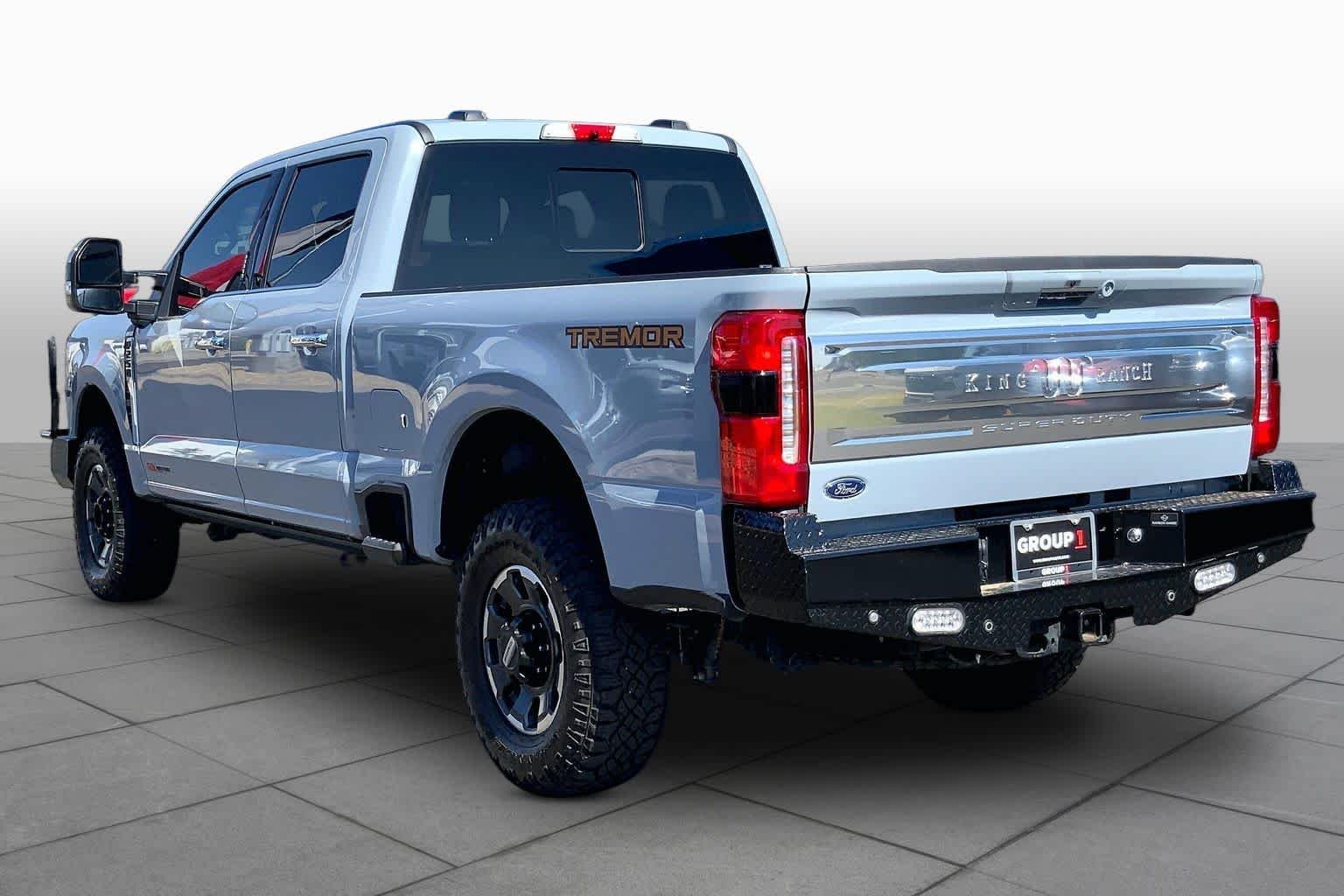 Used 2024 Glacier Gray Metallic Tri-Coat Ford King Ranch image 12