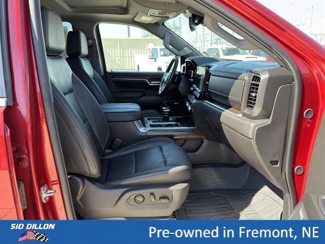 2025 GMC Sierra 1500 SLT - Photo 17