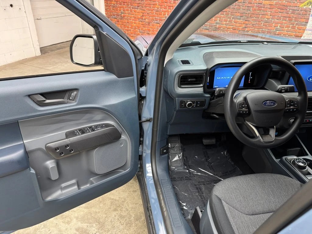 2025 Ford Maverick XLT - Photo 8