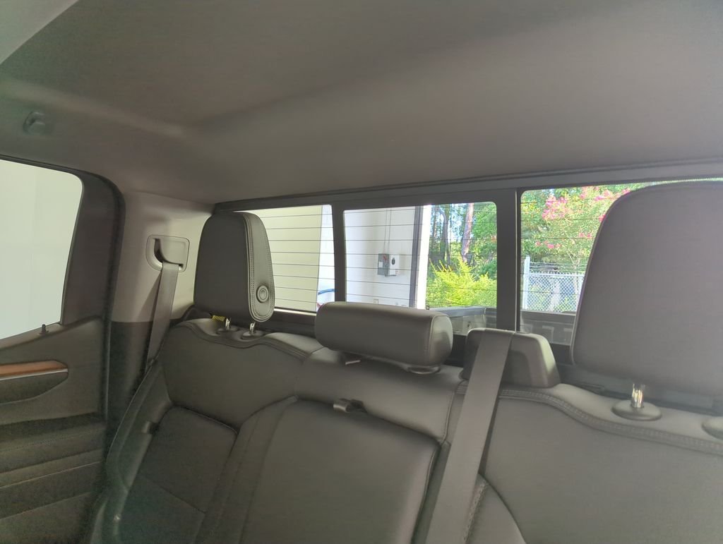 Used 2023 White GMC Denali image 29