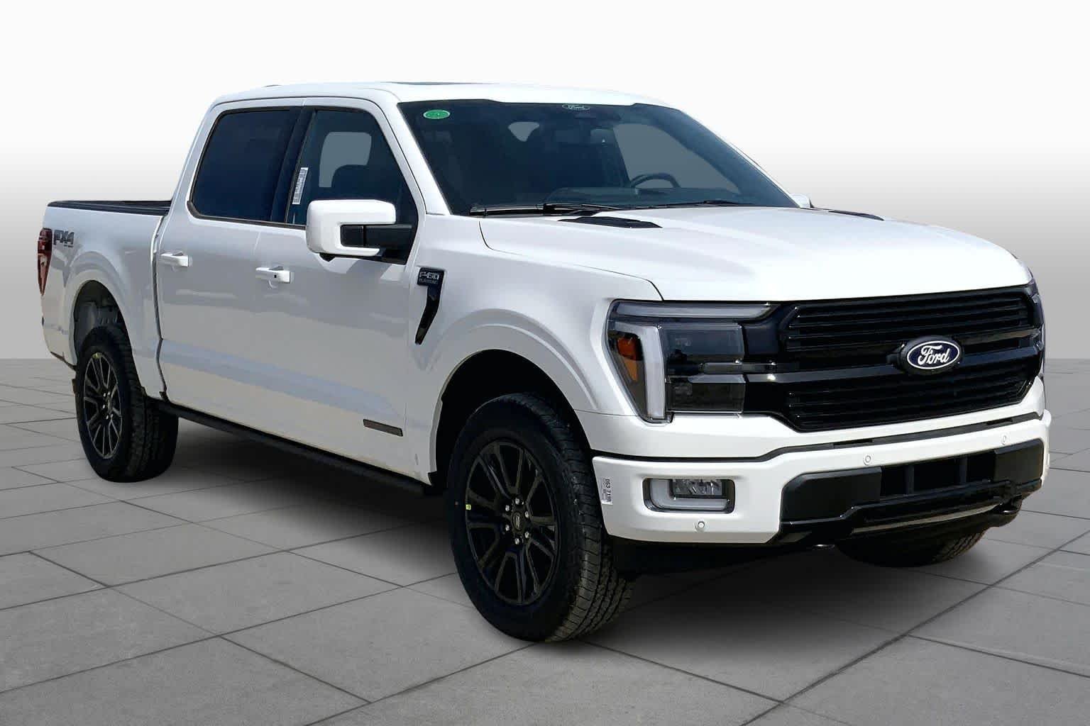 New 2026 Star White Metallic Tri-Coat Ford Platinum® image 2