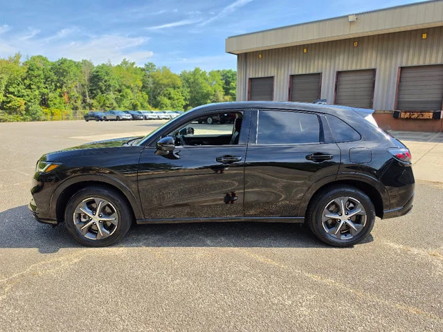 Used 2025 Crystal Black Pearl Honda AWD EX-L image 3