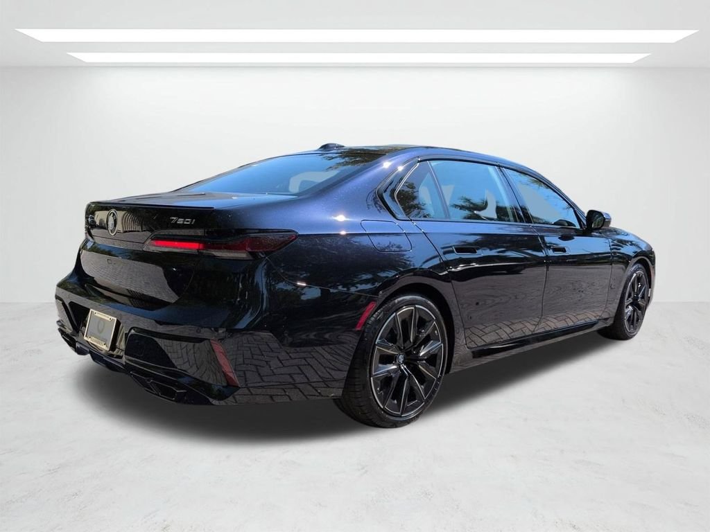 New 2026 Carbon Black Metallic BMW 760i xDrive image 4