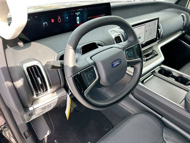 New 2025 Gray Metallic Ford Platinum image 6
