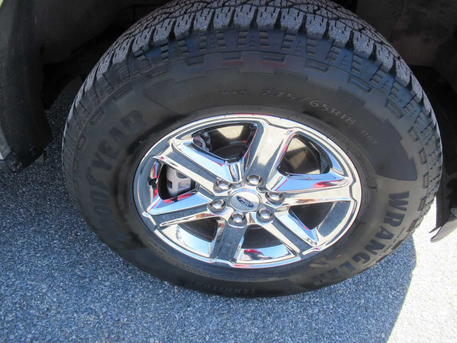 Certified Used 2025 Iconic Silver Ford XLT image 12