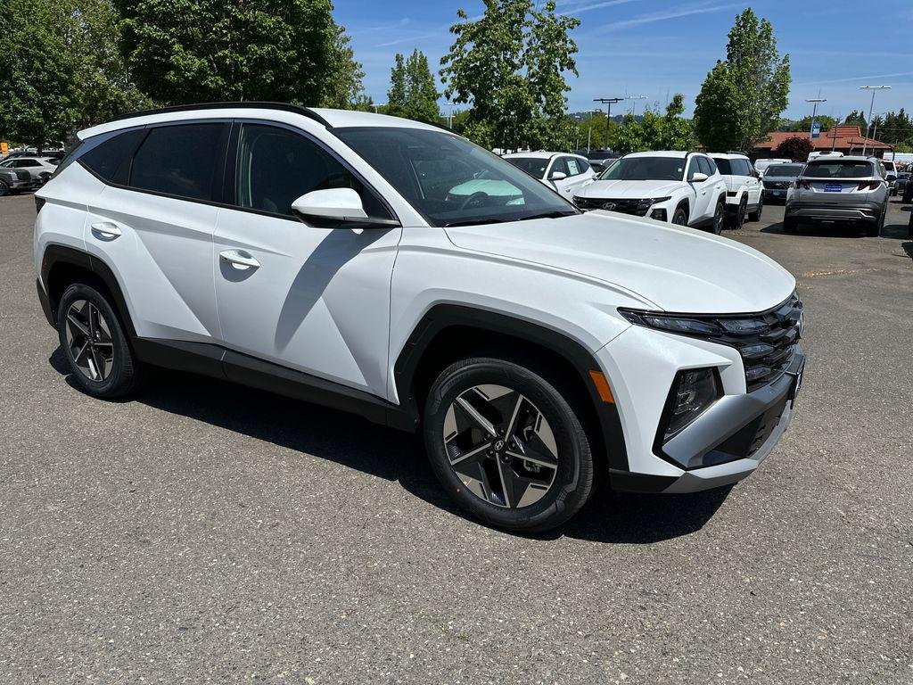 New 2026 White Hyundai SEL AWD image 8