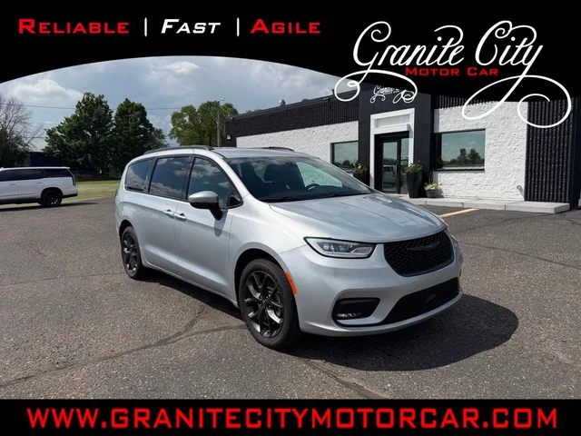 2023 Chrysler Pacifica Touring L