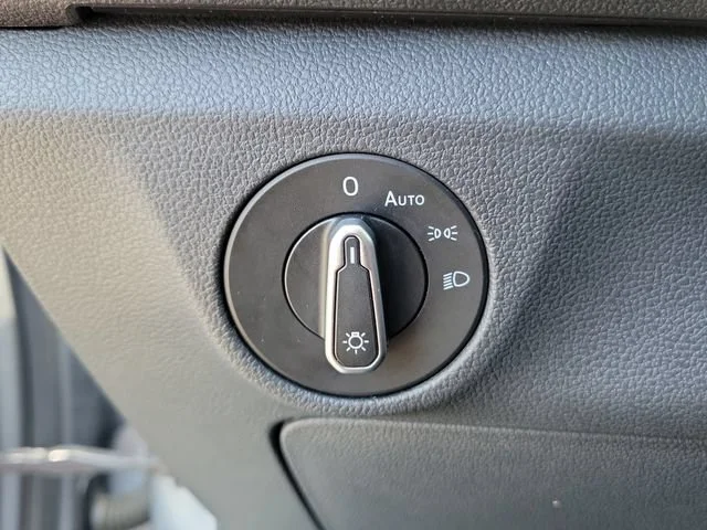 2024 Volkswagen Jetta SE - Photo 21