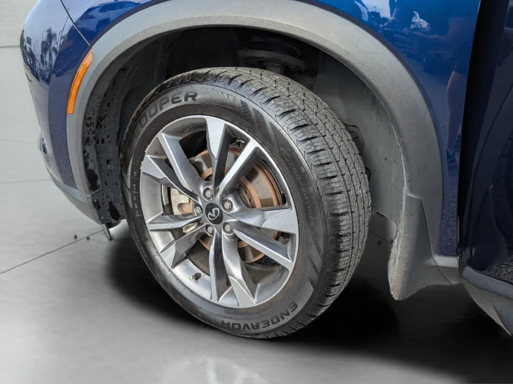 Used 2023 Blue INFINITI LUXE image 36