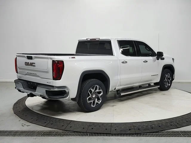 Used 2023 White GMC SLT image 7