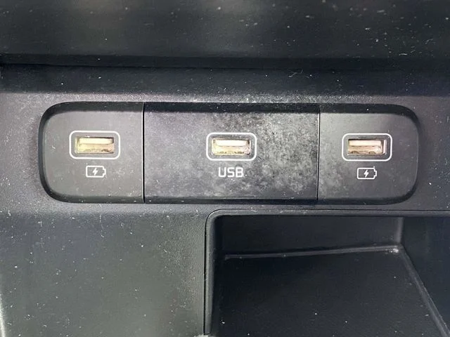 Certified Used 2022 Red Kia S image 29