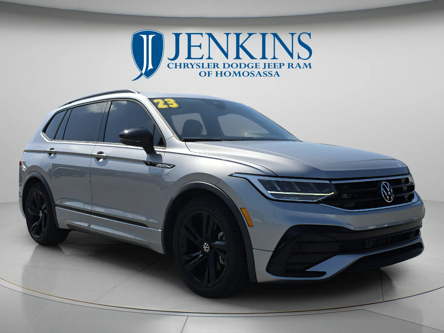 Used 2023 Pyrite Silver Metallic Volkswagen SE R-Line Black image 1