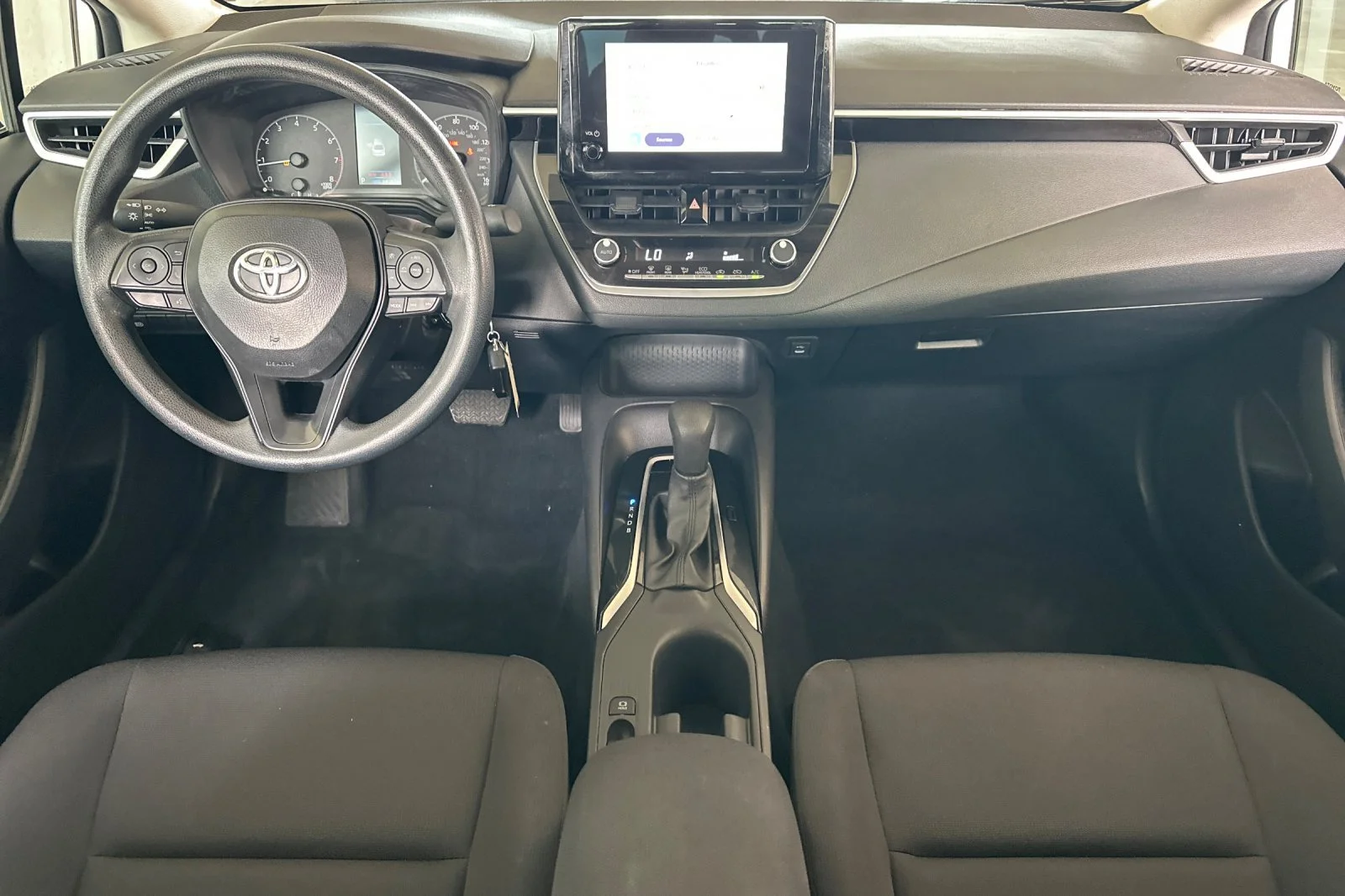 Used 2025 White Toyota LE image 13