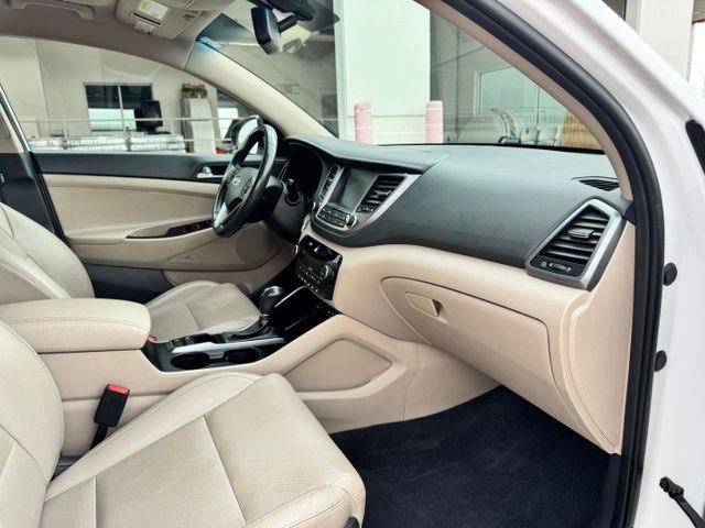 Used 2018 White Hyundai SEL Plus image 22