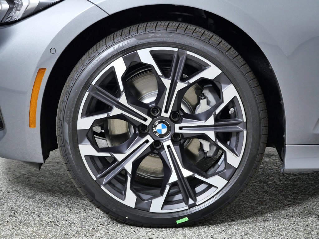 2026 BMW 3 Series 330i - Photo 17