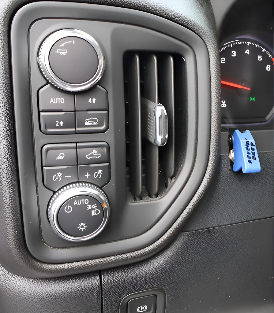 Used 2024 White GMC Pro image 29
