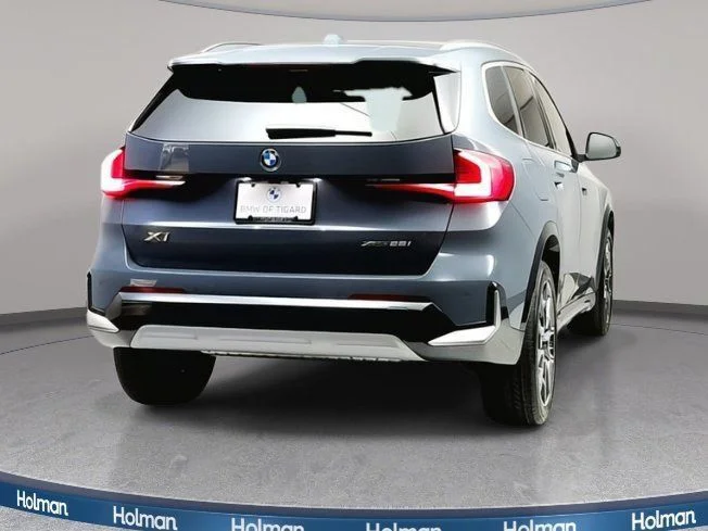 Used 2026 Storm Bay Metallic BMW xDrive28i image 4